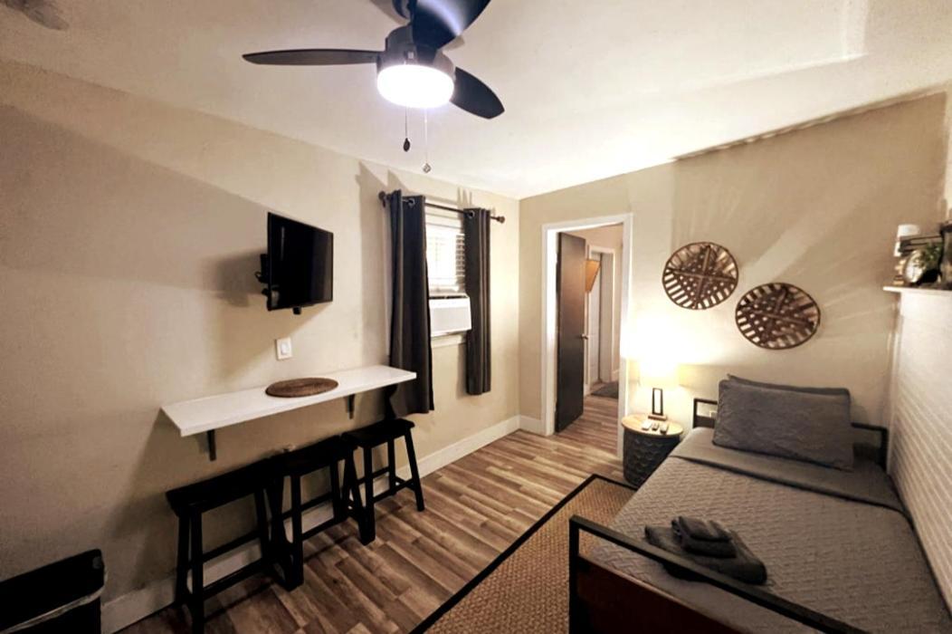 Designed Private Suites In 마이애미 객실 사진